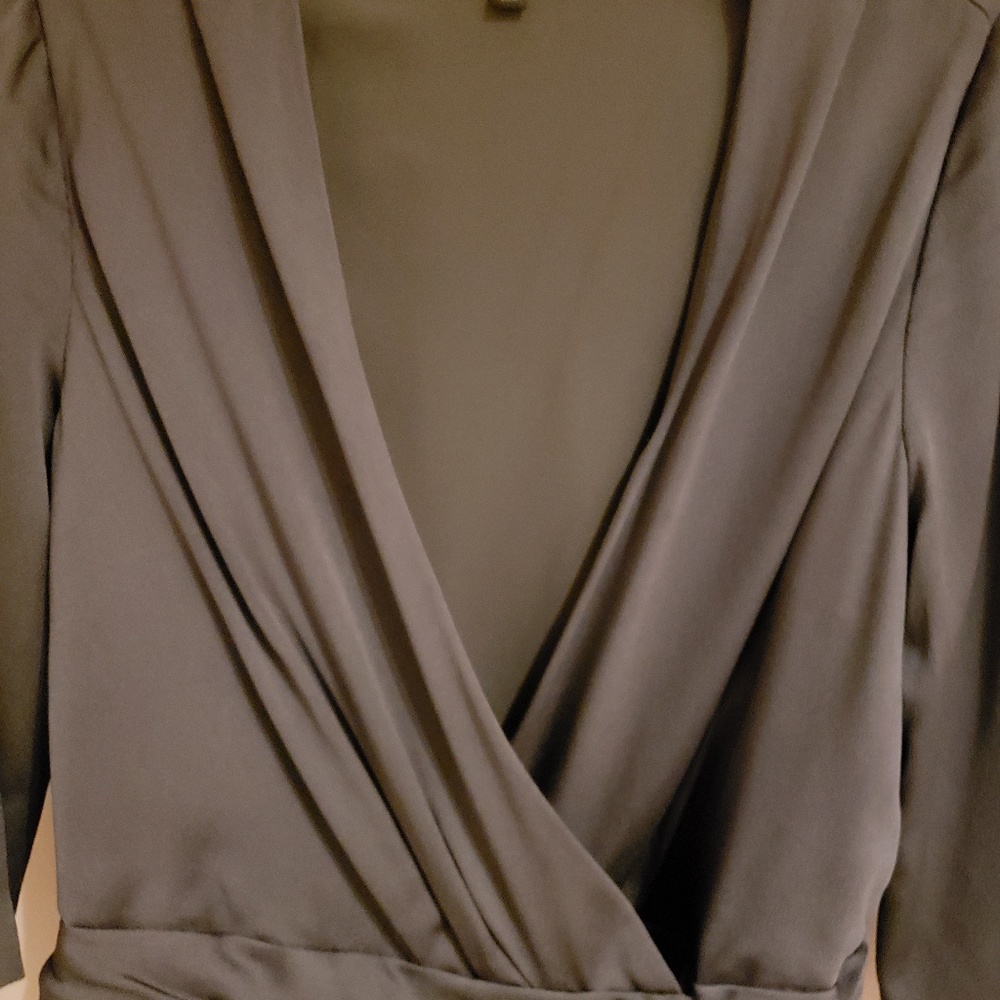 Silk emerald green dress! - Picture 3 of 3